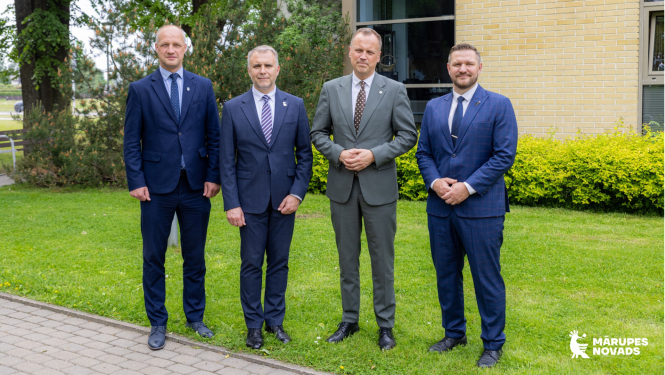 Ministrs Edgars Tavars un Mārupes novada domes pārstāvji