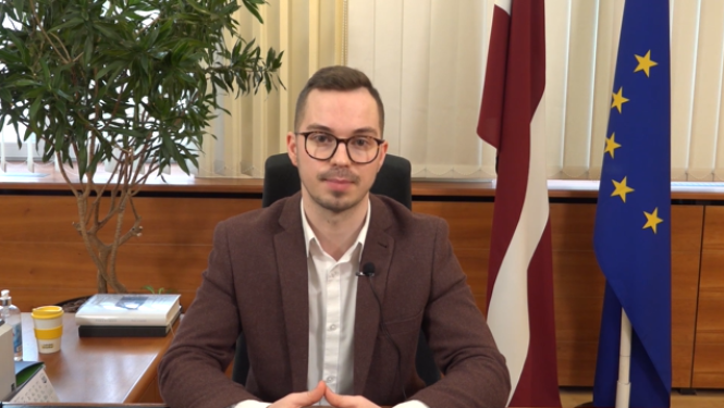 Ministrs A. Plešs