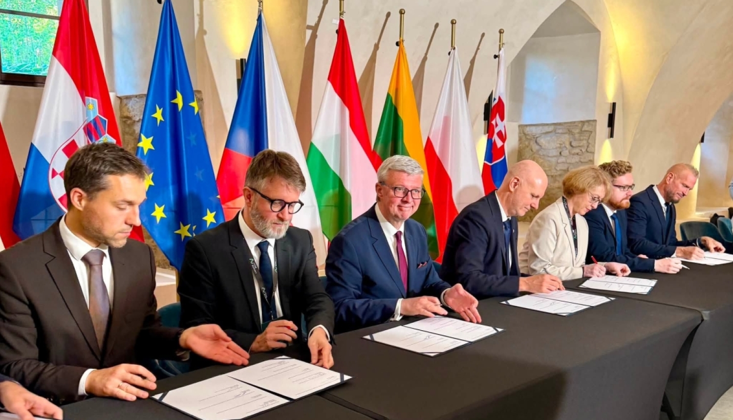Prāgas Mākslīgā intelekta deklarācijas parakstīšana
