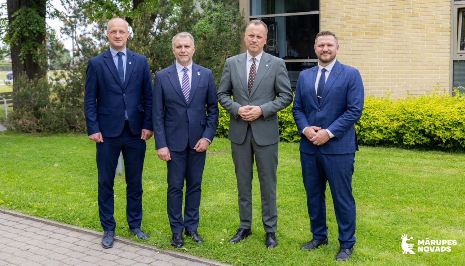 Ministrs Edgars Tavars un Mārupes novada domes pārstāvji