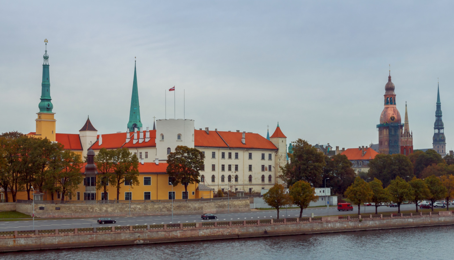 Skats uz Rīgas pili