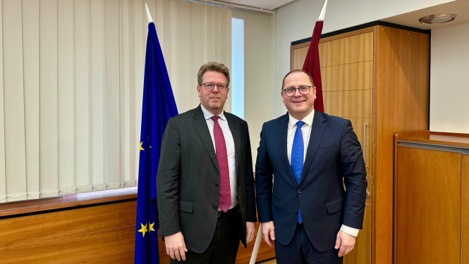 Ministrs Raimonds Čudars un Francijas vēstnieks Latvijā