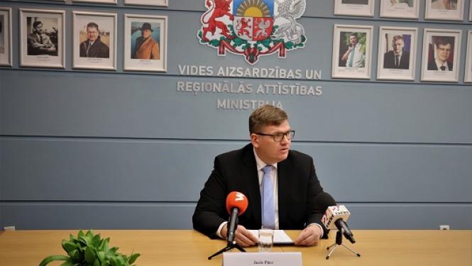 Ministrs Juris Puce