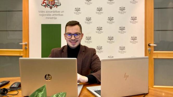 Artūrs Toms Plešs