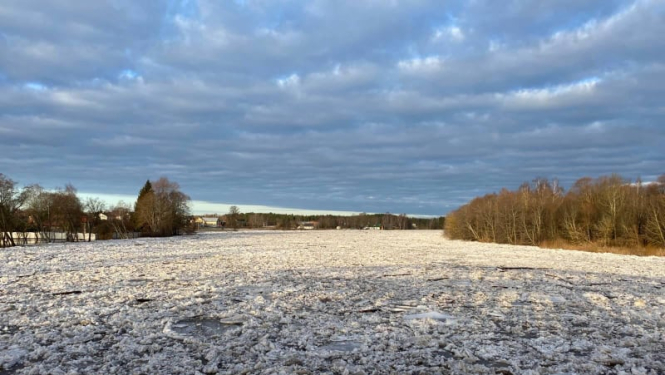 Ledus sastrēgums Gaujā pie Carnikavas