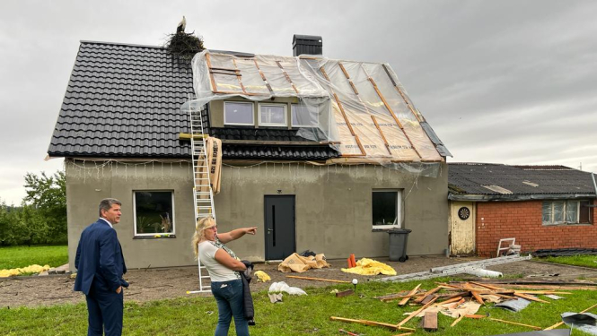 Vētras skarta māja