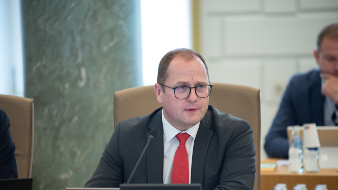 Ministrs Raimonds Čudars