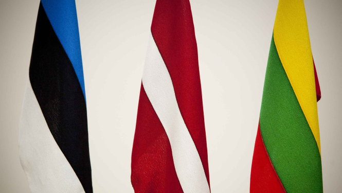 Baltijas valstu karogi