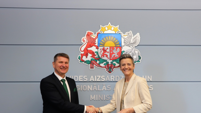 Ministrs un EK priekšsēdētājas izpildvietniece