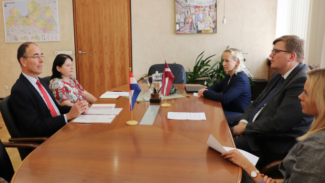 Niderlandes vestnieks