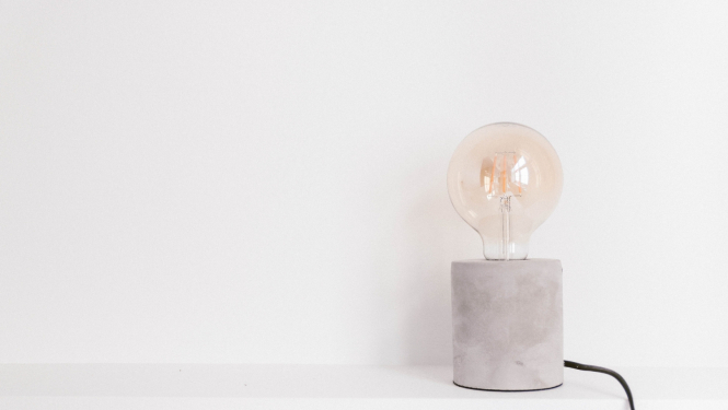 Lampa - publicitātes foto