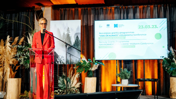 Parlamentārā sekretāre