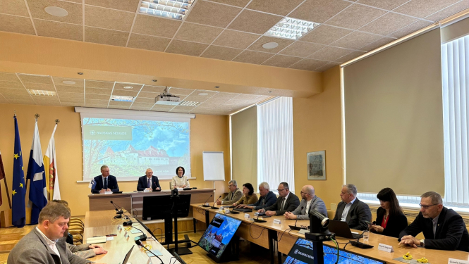 Ministre tiekas ar Bauskas novada deputātiem