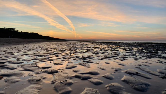 saulriets pār jūru