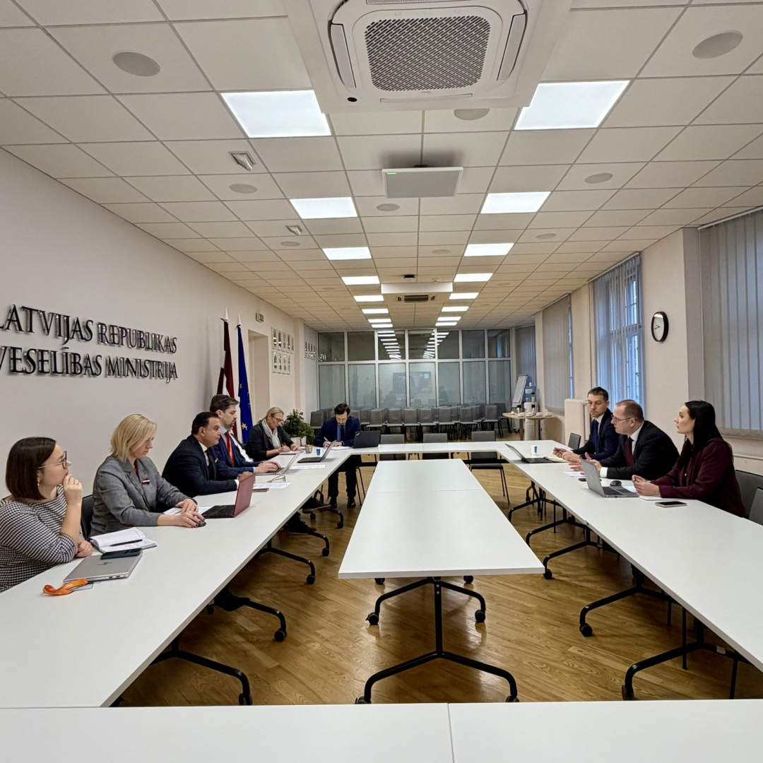 Ministrs Raimonds Čudars tiekas ar veselības ministru Hosamu Abu Meri