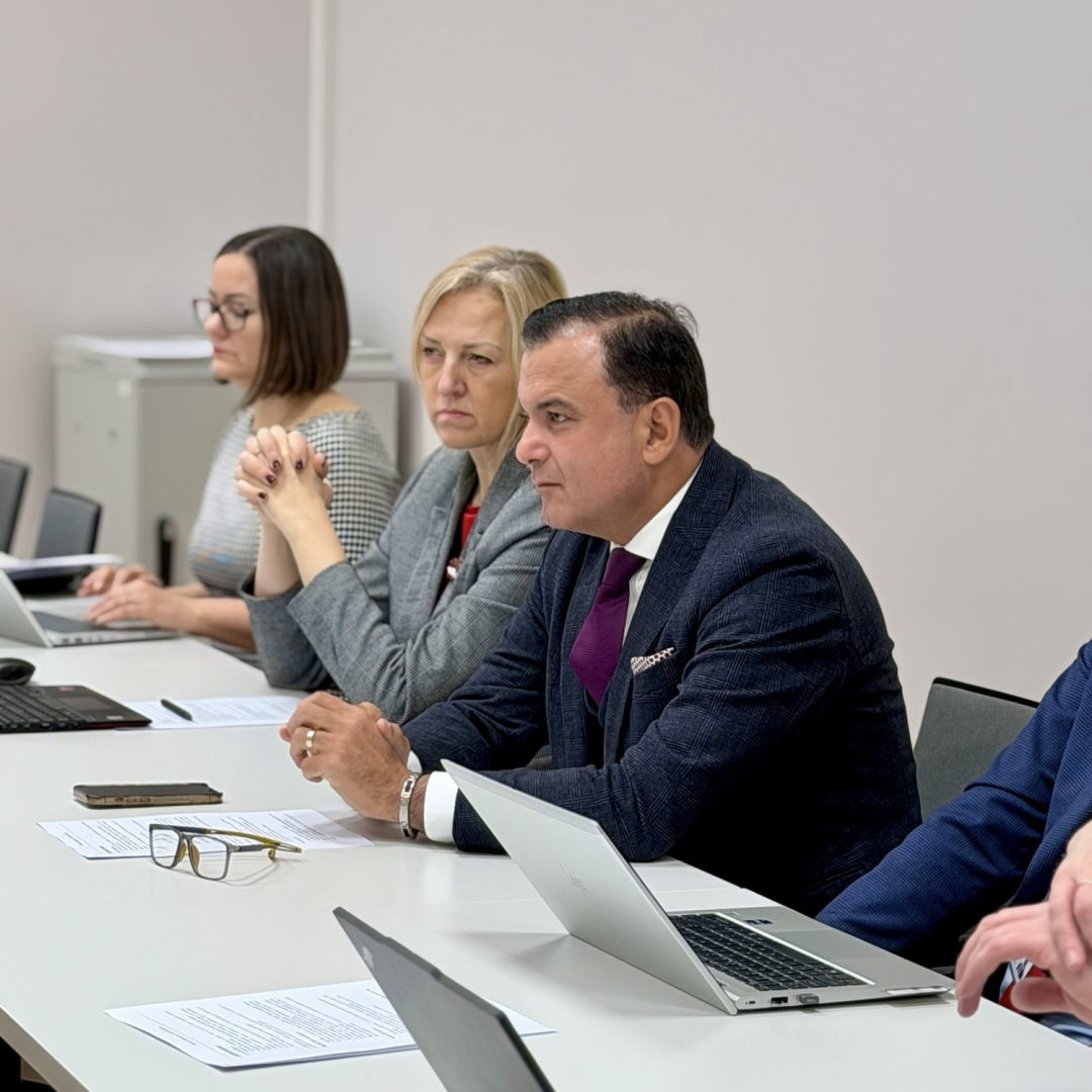 Ministrs Raimonds Čudars tiekas ar veselības ministru Hosamu Abu Meri