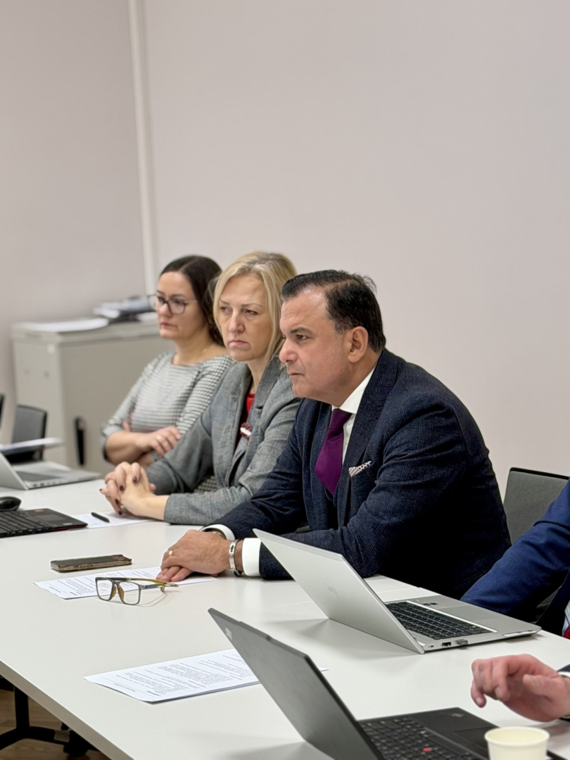 Ministrs Raimonds Čudars tiekas ar veselības ministru Hosamu Abu Meri