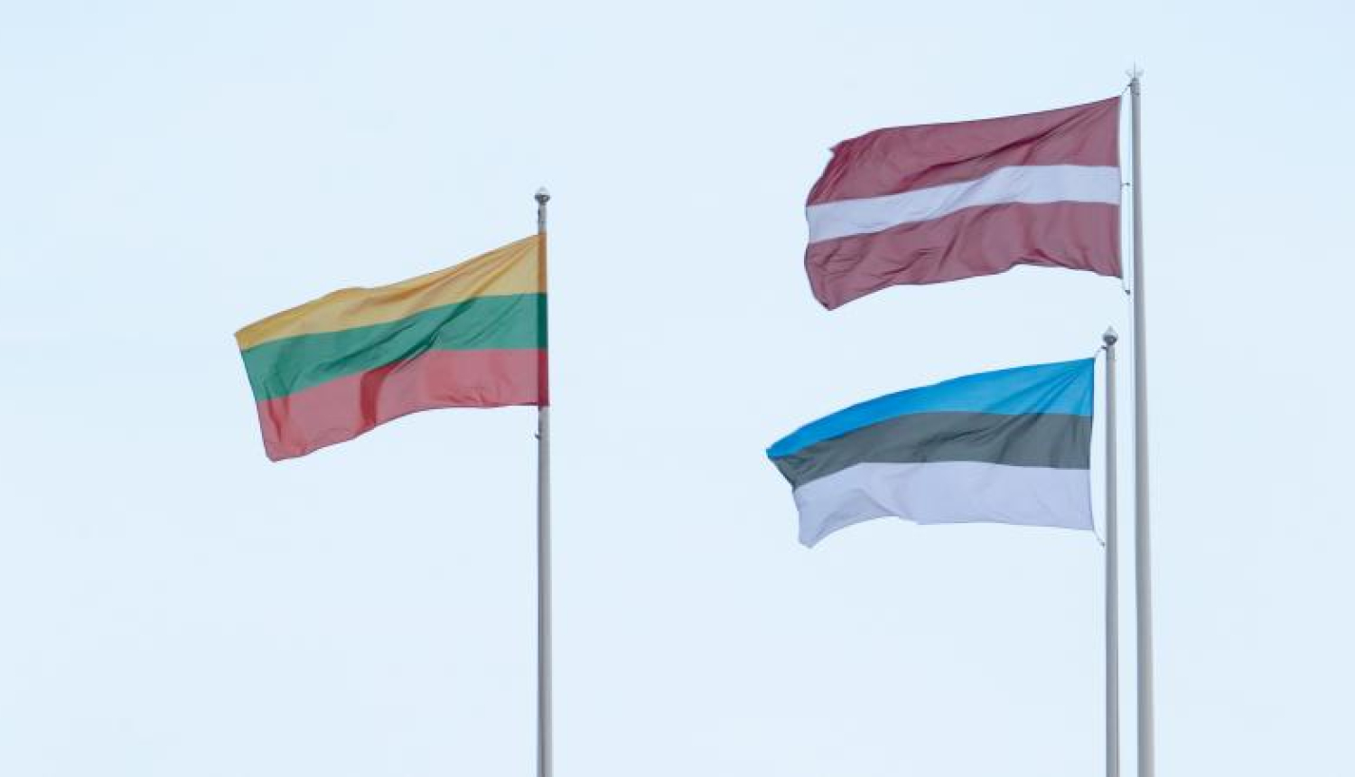 Baltijas valstu karogi