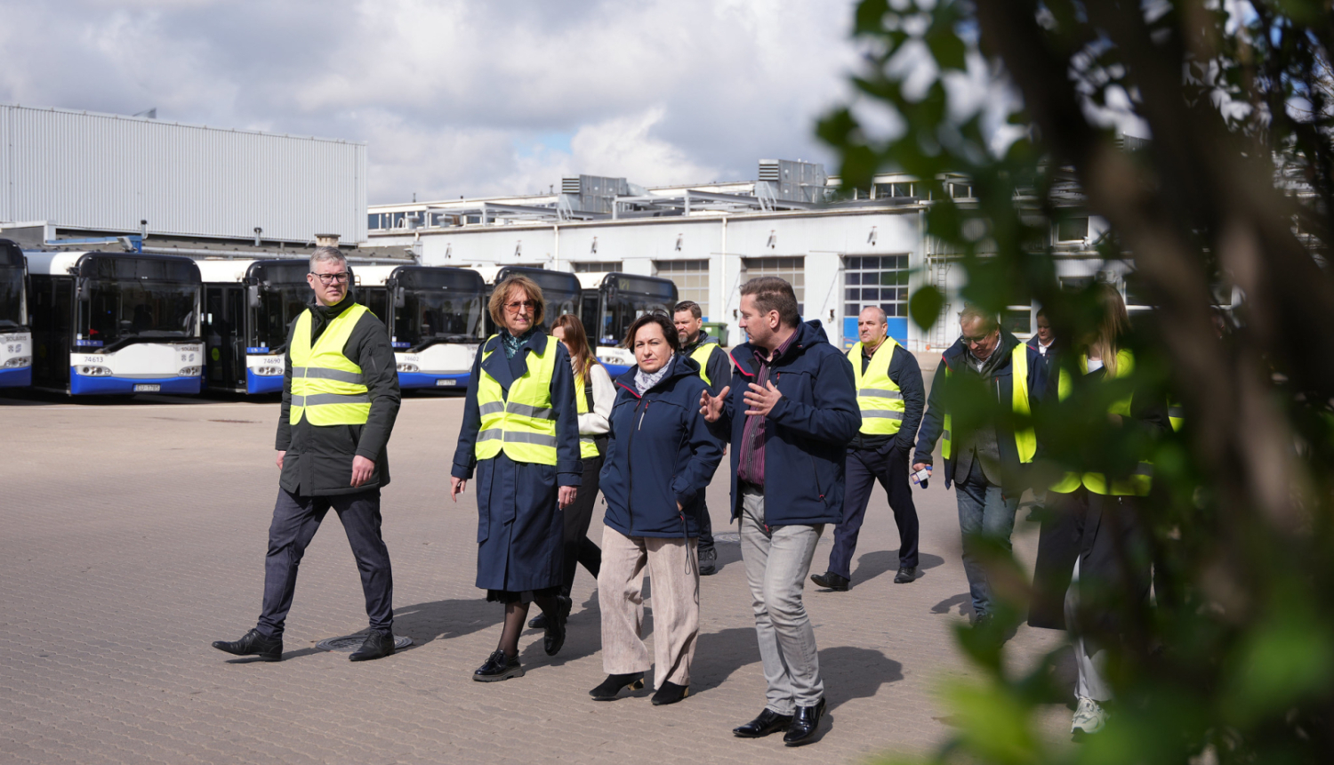 VARAM ministre Inga Bērziņa un Rīgas mērs Vilnis Ķirsis apmeklē nozīmīgus infrastruktūras objektus Rīgā