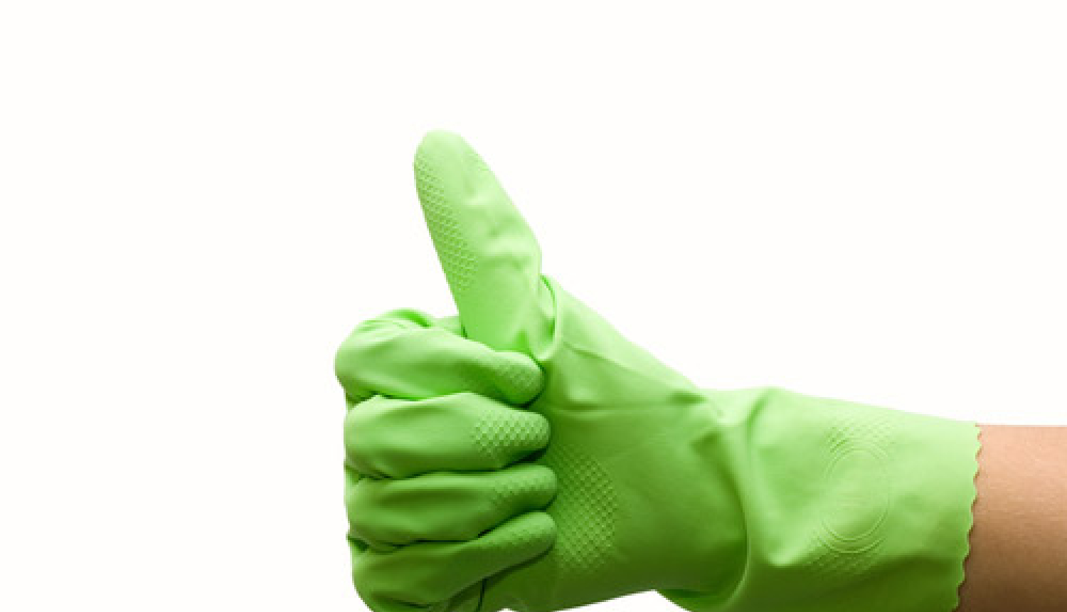 roka ar uzvilktu saimniecības cimdu