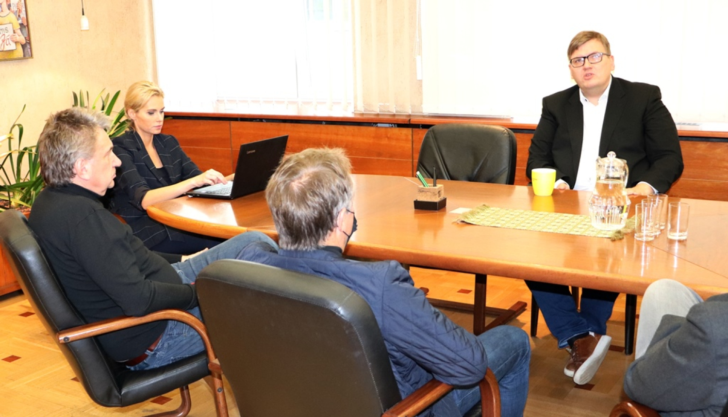 Ministrs Pūce tiekas ar filmu industrijas pārstāvjiem