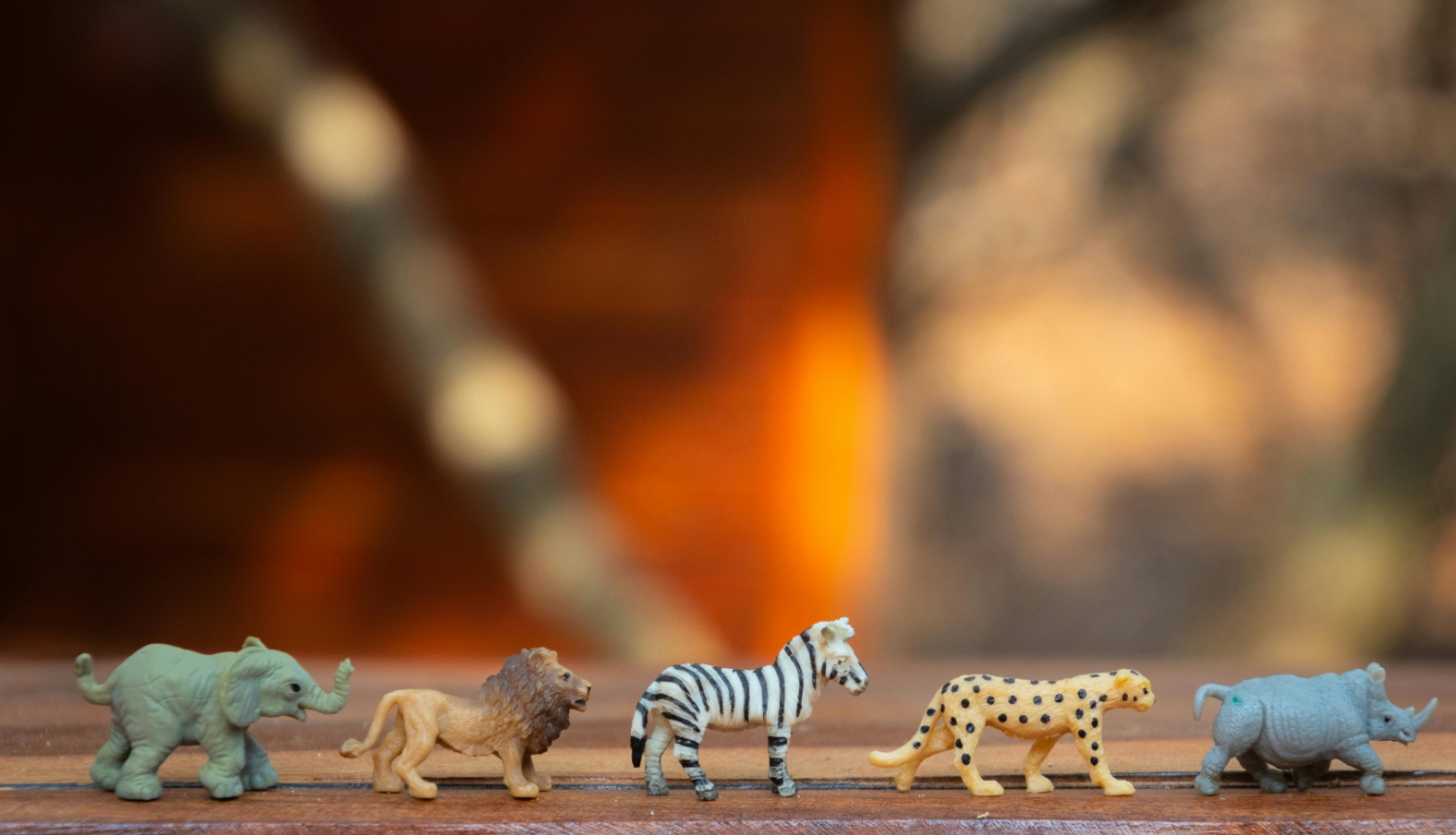savvaļas zvēru figūriņas