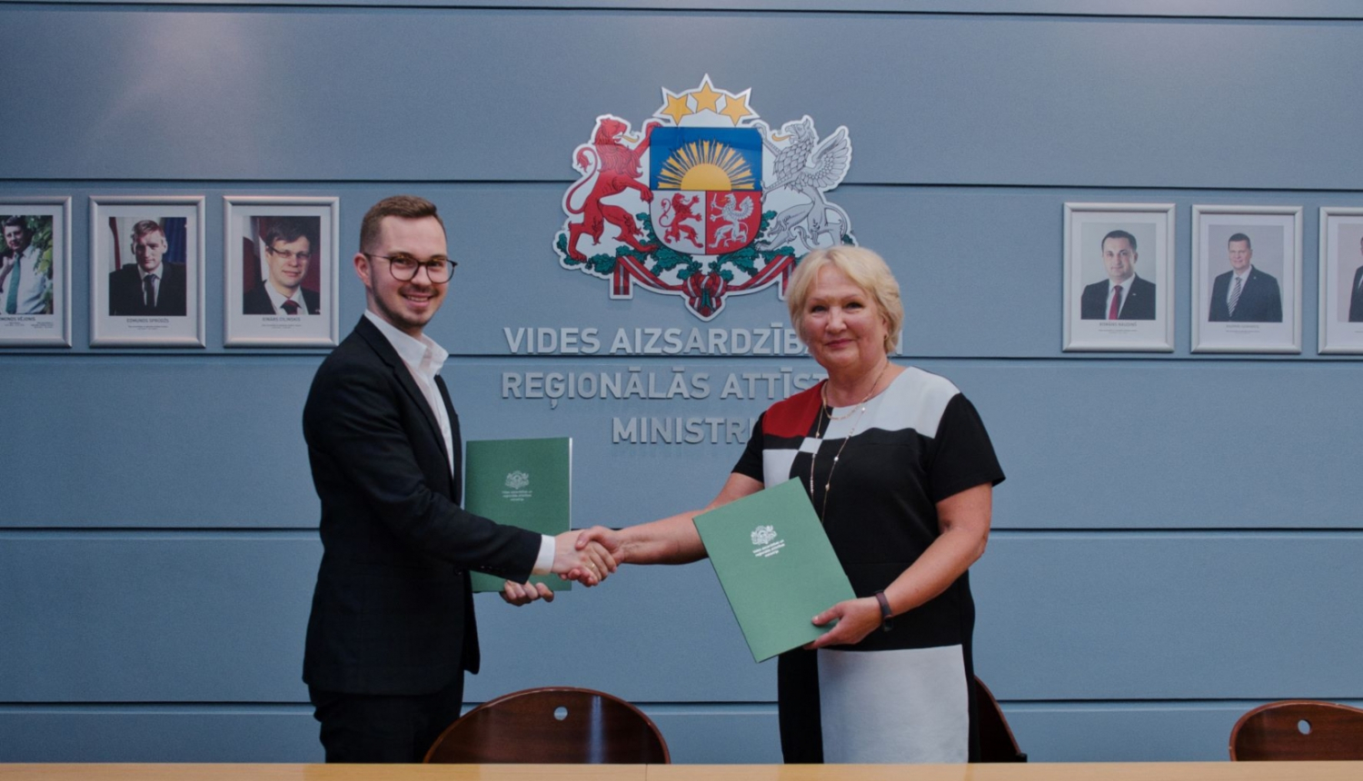 Ministrs Artūrs Toms Plešs un LLU rektore Irina Pilvere