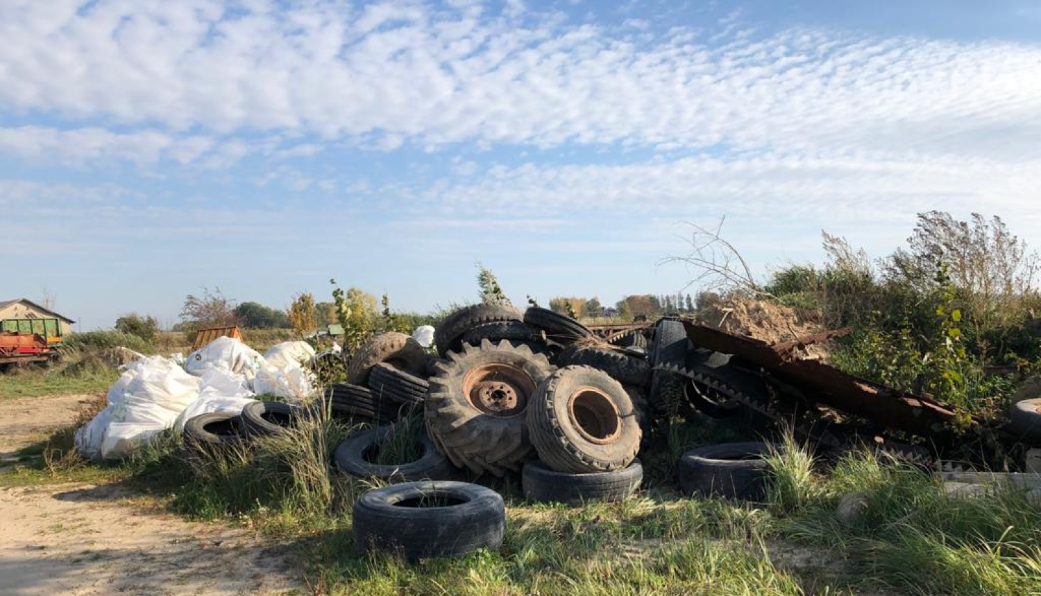 Piesārņota vide ar atkritumiem