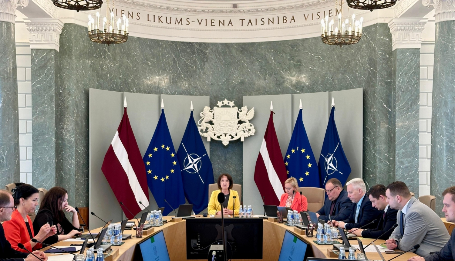 Ministre Ministru kabineta Zaļajā zālē